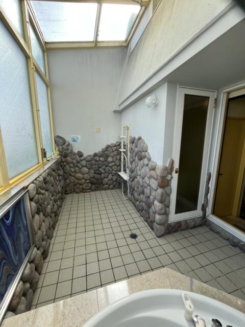ホテル ア・パッション(浜松市/ラブホテル)の写真『15号室　浴室、シャワー』by ま〜も〜る〜