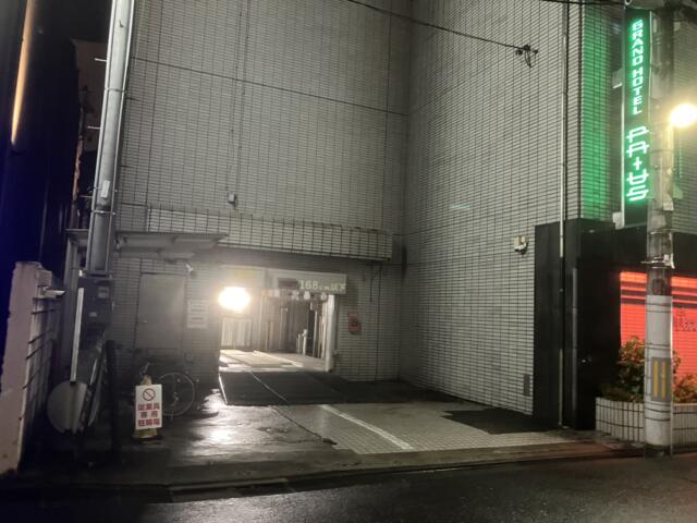 GRAND HOTEL PRIUS (プリウス)(仙台市青葉区/ラブホテル)の写真『駐車場』by hireidenton