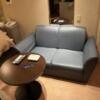 ホテルLALA33(豊島区/ラブホテル)の写真『403号室　ソファーと丸テーブル』by ターボー⤴️