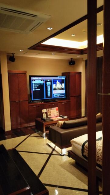 HOTEL RANA（ラーナ）(岐阜市/ラブホテル)の写真『308号室、70インチテレビ』by カートゥーン