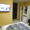 ニューポート(立川市/ラブホテル)の写真『102号室、部屋奥から入り口方向』by もんが～