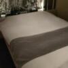 WILL URBAN（ウィルアーバン）八王子(八王子市/ラブホテル)の写真『【601号室】ゆったり大きめなベッド。枕元の間接照明が良い感じです。』by こばじゃ