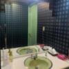 愛麒麟（アイキリン）(大阪市/ラブホテル)の写真『406号室　トイレのとなりの洗面台』by PINK SCORPION