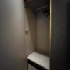 VARKIN ANNEX(バーキンアネックス)(豊島区/ラブホテル)の写真『201号室　クローゼット＆販売用冷蔵庫』by INA69