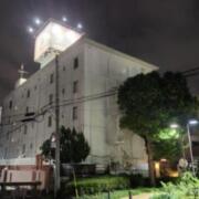 アルファ北松戸(松戸市/ラブホテル)の写真『夜の外観』by akindo