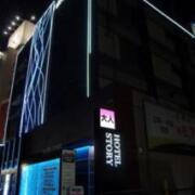 HOTEL ストーリー(台東区/ラブホテル)の写真『夜の外観②』by マーケンワン