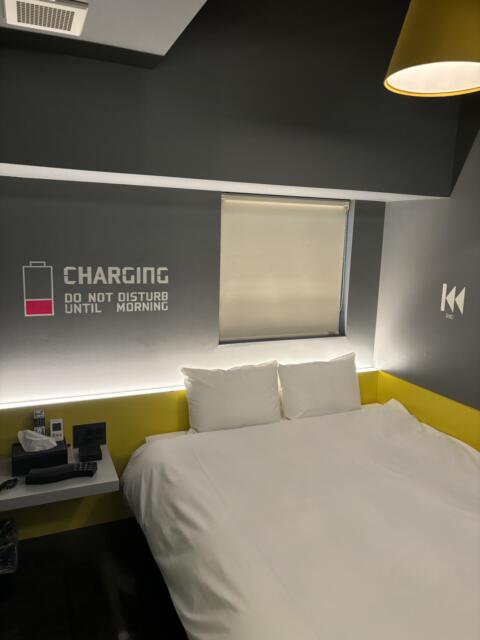 サードプレイスホテル大宮(さいたま市大宮区/ラブホテル)の写真『020号室(左手前から奥)』by こねほ