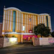 HOTEL FINE(ファイン)(都城市/ラブホテル)の写真『夜の外観』by Sparkle