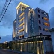 HOTEL BAMBOO (バンブー)(飯塚市/ラブホテル)の写真『夜の外観』by Sparkle