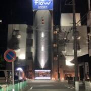 HOTEL FLOW ANNEX (フローアネックス)(三郷市/ラブホテル)の写真『夜の外観』by まさおJリーグカレーよ