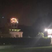 ホテルちょっとP2(あわら市/ラブホテル)の写真『夜の外観』by まさおJリーグカレーよ