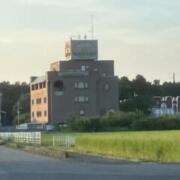 ホテル ネオわかば(土浦市/ラブホテル)の写真『リニューアル後の外観　車窓から』by festa9