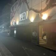 ホテル 艶 静岡駅前店(静岡市葵区/ラブホテル)の写真『夜の外観』by ニーソ