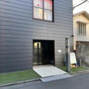 HOTEL UNO(ウノ)(全国/ラブホテル)の写真『昼の外観』by うささまる。