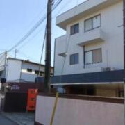 VALENTINE GLOW (バレンタイングロウ)(取手市/ラブホテル)の写真『昼の裏口からの外観です。(R7,12)』by キジ