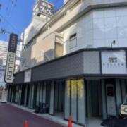 HOTEL CULLEN（カレン）(大阪市/ラブホテル)の写真『205号室 昼間の外観』by ジャーミン