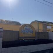 ホテル シャルマン(全国/ラブホテル)の写真『昼の外観 (R8.2)』by tkctkc