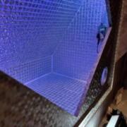 HOTEL EMERALD（エメラルド）(全国/ラブホテル)の写真『昼の外観です。(23,1)』by キジ