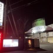 HOTEL PETIT YELL(プチエール)(鹿沼市/ラブホテル)の写真『夜の外観(R8.3)』by tkctkc