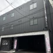 HOTEL GEM(ジム)(仙台市青葉区/ラブホテル)の写真『昼の外観(R8.4)』by tkctkc