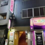 HOTEL Fine(ファイン)(全国/ラブホテル)の写真『正面外観と看板』by 巨乳輪ファン