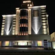 HOTEL BOTA (ボタ)(豊橋市/ラブホテル)の写真『夜の外観』by まさおJリーグカレーよ