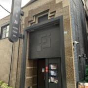 HOTEL 鶯谷倶楽部(全国/ラブホテル)の写真『ホテル外観1』by yamasada5