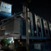 ホテル ドルフィン(北九州市小倉北区/ラブホテル)の写真『夜の外観①』by Sparkle